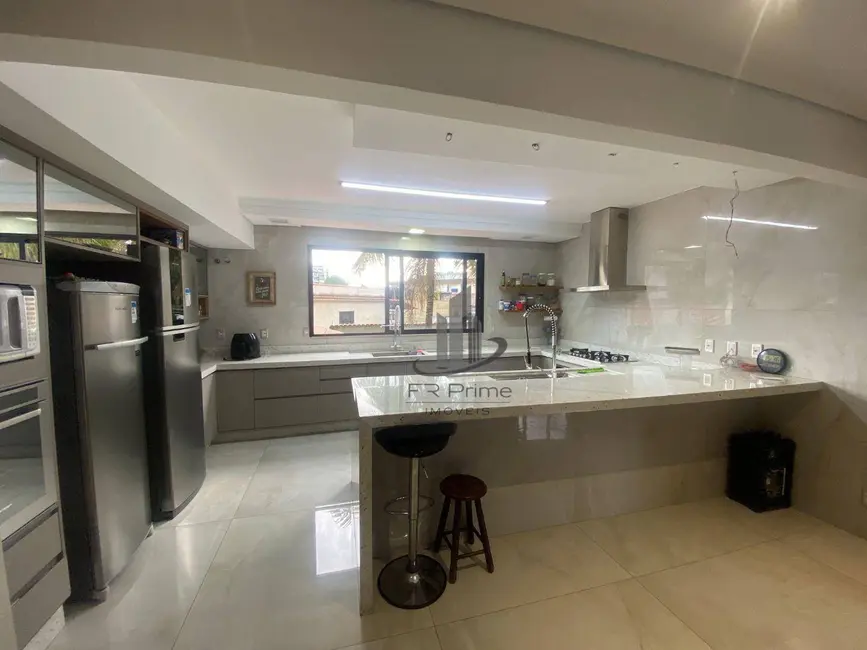 Casa com 5 quartos à venda, 450m2 em Ano Bom, Barra Mansa - RJ - imagem 4 Foto 4 de Casa com 5 quartos à venda, 450m2 em Ano Bom, Barra Mansa - RJ