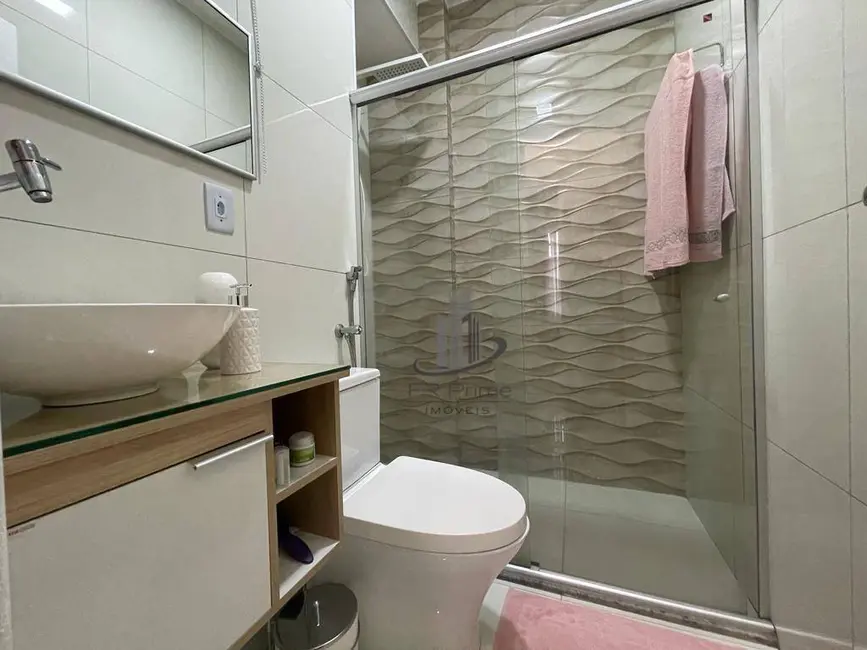 Apartamento com 2 quartos à venda, 60m2 em Limoeiro, Volta Redonda - RJ - imagem 8 Foto 8 de Apartamento com 2 quartos à venda, 60m2 em Limoeiro, Volta Redonda - RJ