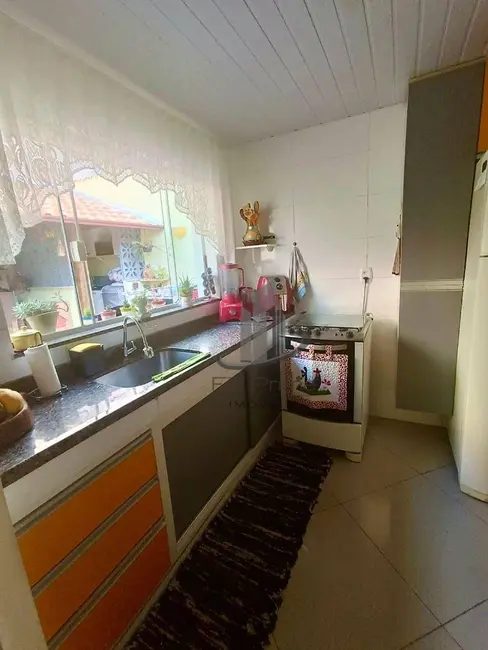 Casa com 2 quartos à venda, 210m2 em Jardim Vila Rica - Tiradentes, Volta Redonda - RJ - imagem 6 Foto 6 de Casa com 2 quartos à venda, 210m2 em Jardim Vila Rica - Tiradentes, Volta Redonda - RJ