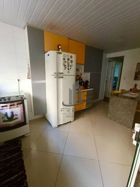 Foto 2 de Casa com 2 quartos à venda, 210m2 em Jardim Vila Rica - Tiradentes, Volta Redonda - RJ