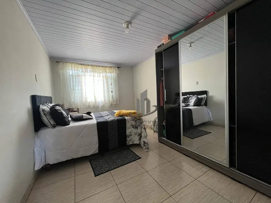 Apartamento com 2 quartos à venda, 66m2 em Retiro, Volta Redonda - RJ - imagem 3 Foto 3 de Apartamento com 2 quartos à venda, 66m2 em Retiro, Volta Redonda - RJ