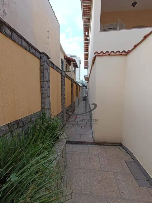 Casa com 2 quartos à venda, 77m2 em Monte Castelo, Volta Redonda - RJ - imagem 2 Foto 2 de Casa com 2 quartos à venda, 77m2 em Monte Castelo, Volta Redonda - RJ