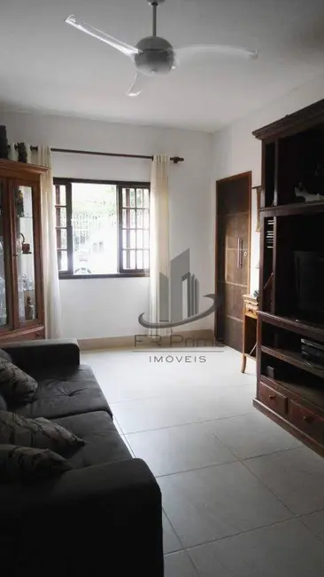 Foto 2 de Casa com 4 quartos à venda, 162m2 em Jardim Belvedere, Volta Redonda - RJ