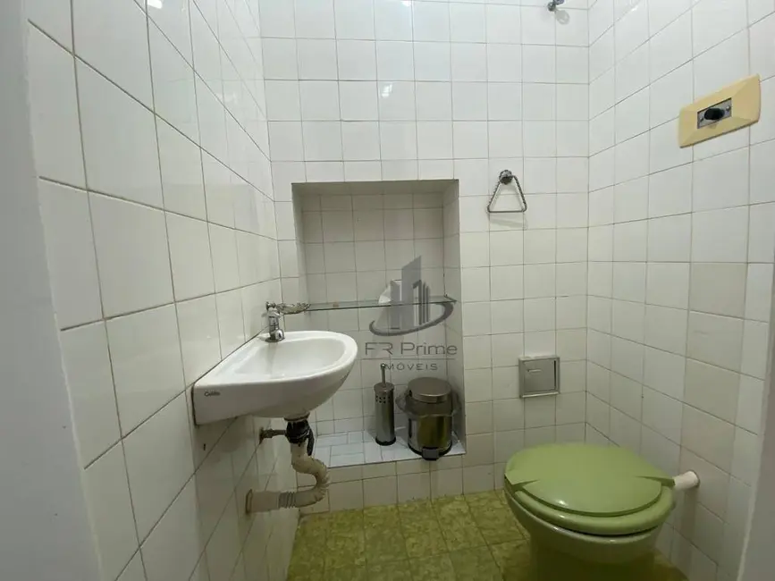 Casa com 2 quartos à venda, 650m2 em Laranjal, Volta Redonda - RJ - imagem 5 Foto 5 de Casa com 2 quartos à venda, 650m2 em Laranjal, Volta Redonda - RJ