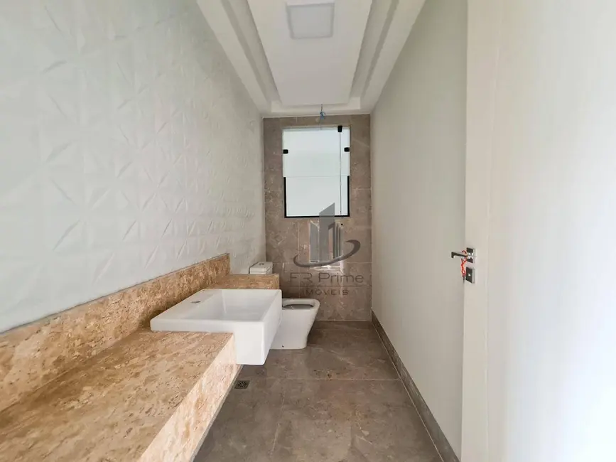 Casa com 3 quartos à venda, 225m2 em Jardim Belvedere, Volta Redonda - RJ - imagem 6 Foto 6 de Casa com 3 quartos à venda, 225m2 em Jardim Belvedere, Volta Redonda - RJ