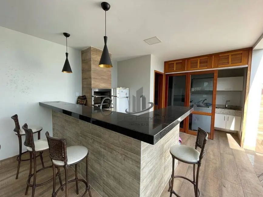 Casa de Condomínio com 3 quartos à venda, 360m2 em Jardim Belvedere, Volta Redonda - RJ - imagem 4 Foto 4 de Casa de Condomínio com 3 quartos à venda, 360m2 em Jardim Belvedere, Volta Redonda - RJ