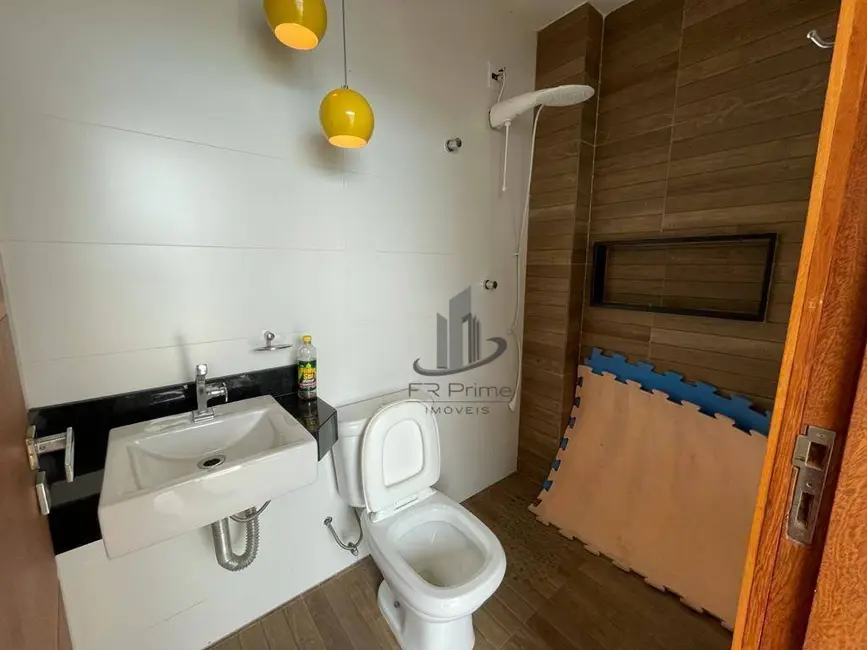 Casa de Condomínio com 3 quartos à venda, 360m2 em Jardim Belvedere, Volta Redonda - RJ - imagem 8 Foto 8 de Casa de Condomínio com 3 quartos à venda, 360m2 em Jardim Belvedere, Volta Redonda - RJ