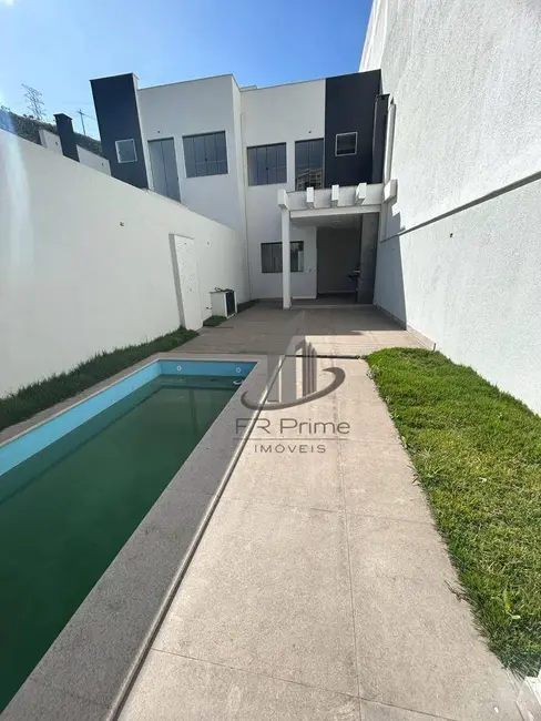 Casa de Condomínio com 3 quartos à venda, 209m2 em Jardim Belvedere, Volta Redonda - RJ - imagem 9 Foto 9 de Casa de Condomínio com 3 quartos à venda, 209m2 em Jardim Belvedere, Volta Redonda - RJ