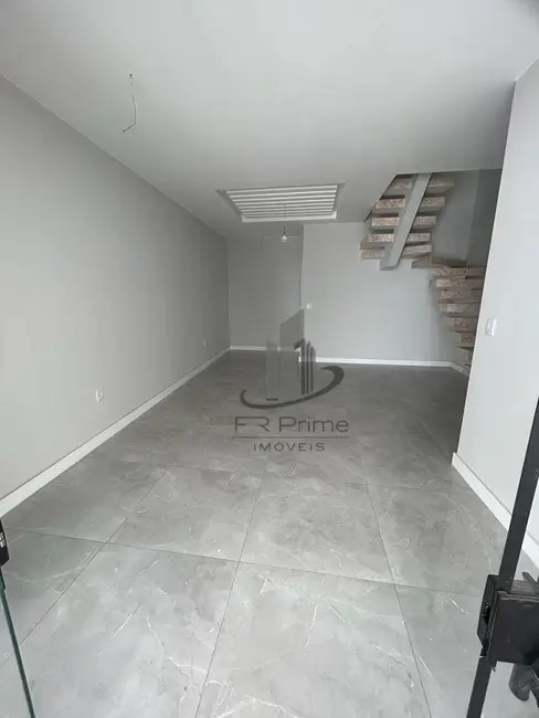 Casa de Condomínio com 3 quartos à venda, 209m2 em Jardim Belvedere, Volta Redonda - RJ - imagem 3 Foto 3 de Casa de Condomínio com 3 quartos à venda, 209m2 em Jardim Belvedere, Volta Redonda - RJ