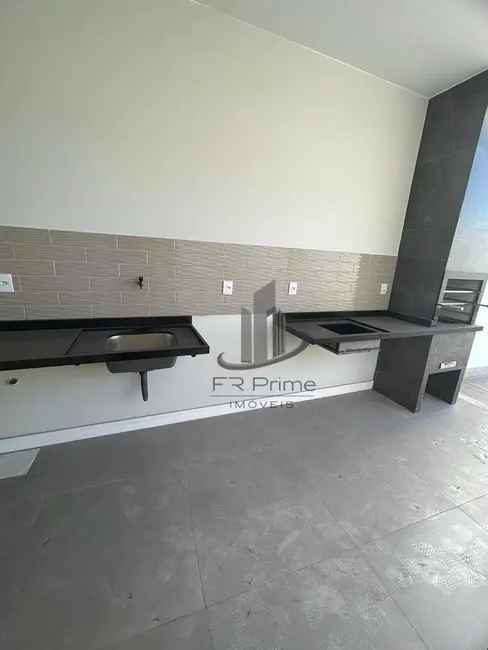 Casa de Condomínio com 3 quartos à venda, 209m2 em Jardim Belvedere, Volta Redonda - RJ - imagem 5 Foto 5 de Casa de Condomínio com 3 quartos à venda, 209m2 em Jardim Belvedere, Volta Redonda - RJ