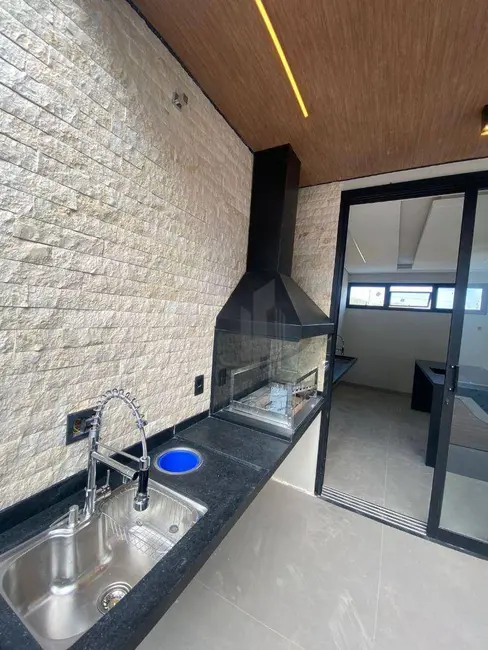 Casa com 4 quartos à venda, 300m2 em Volta Redonda - RJ - imagem 7 Foto 7 de Casa com 4 quartos à venda, 300m2 em Volta Redonda - RJ
