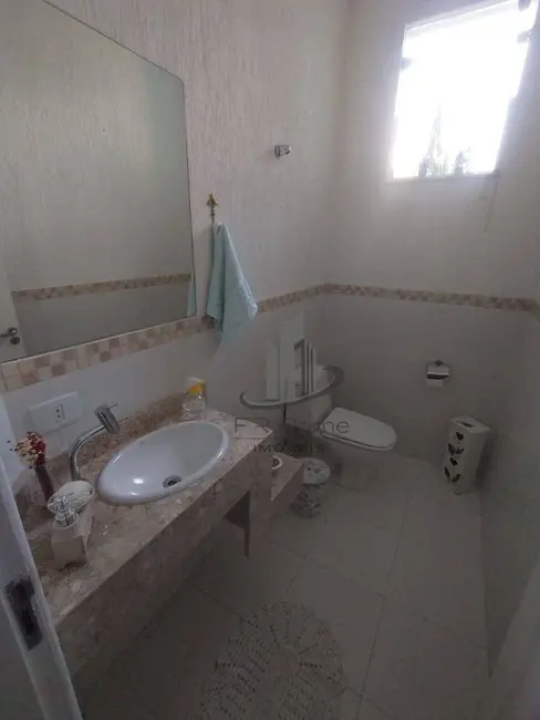Casa com 3 quartos à venda, 334m2 em Jardim Amália, Volta Redonda - RJ - imagem 6 Foto 6 de Casa com 3 quartos à venda, 334m2 em Jardim Amália, Volta Redonda - RJ