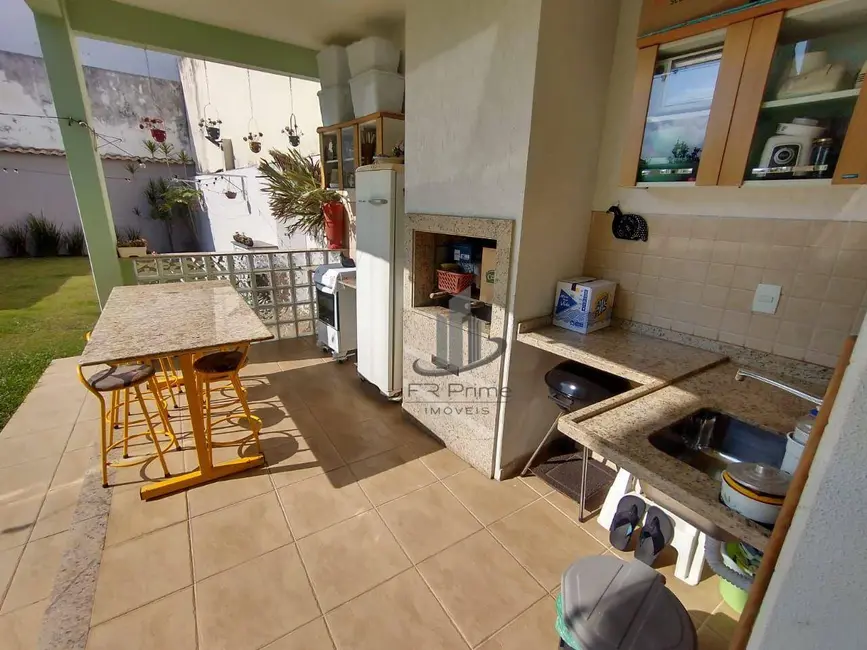 Casa com 3 quartos à venda, 334m2 em Jardim Amália, Volta Redonda - RJ - imagem 9 Foto 9 de Casa com 3 quartos à venda, 334m2 em Jardim Amália, Volta Redonda - RJ