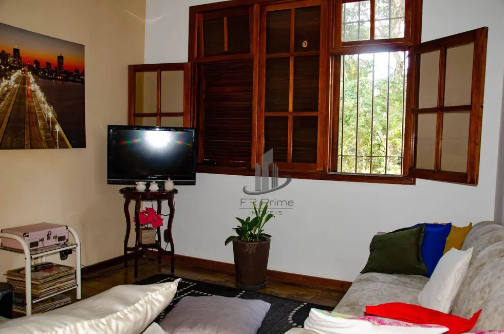 Casa com 6 quartos à venda, 478m2 em Jardim Belvedere, Volta Redonda - RJ - imagem 5 Foto 5 de Casa com 6 quartos à venda, 478m2 em Jardim Belvedere, Volta Redonda - RJ