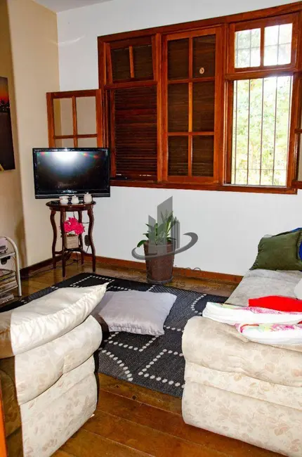 Casa com 6 quartos à venda, 478m2 em Jardim Belvedere, Volta Redonda - RJ - imagem 4 Foto 4 de Casa com 6 quartos à venda, 478m2 em Jardim Belvedere, Volta Redonda - RJ