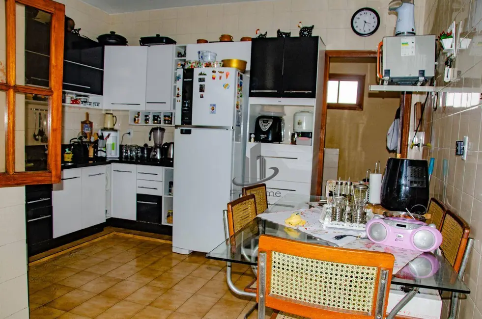Casa com 6 quartos à venda, 478m2 em Jardim Belvedere, Volta Redonda - RJ - imagem 7 Foto 7 de Casa com 6 quartos à venda, 478m2 em Jardim Belvedere, Volta Redonda - RJ