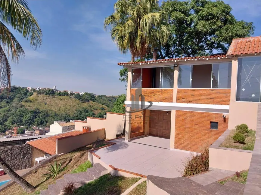 Foto 4 de Casa com 2 quartos à venda, 546m2 em Jardim Suíça, Volta Redonda - RJ