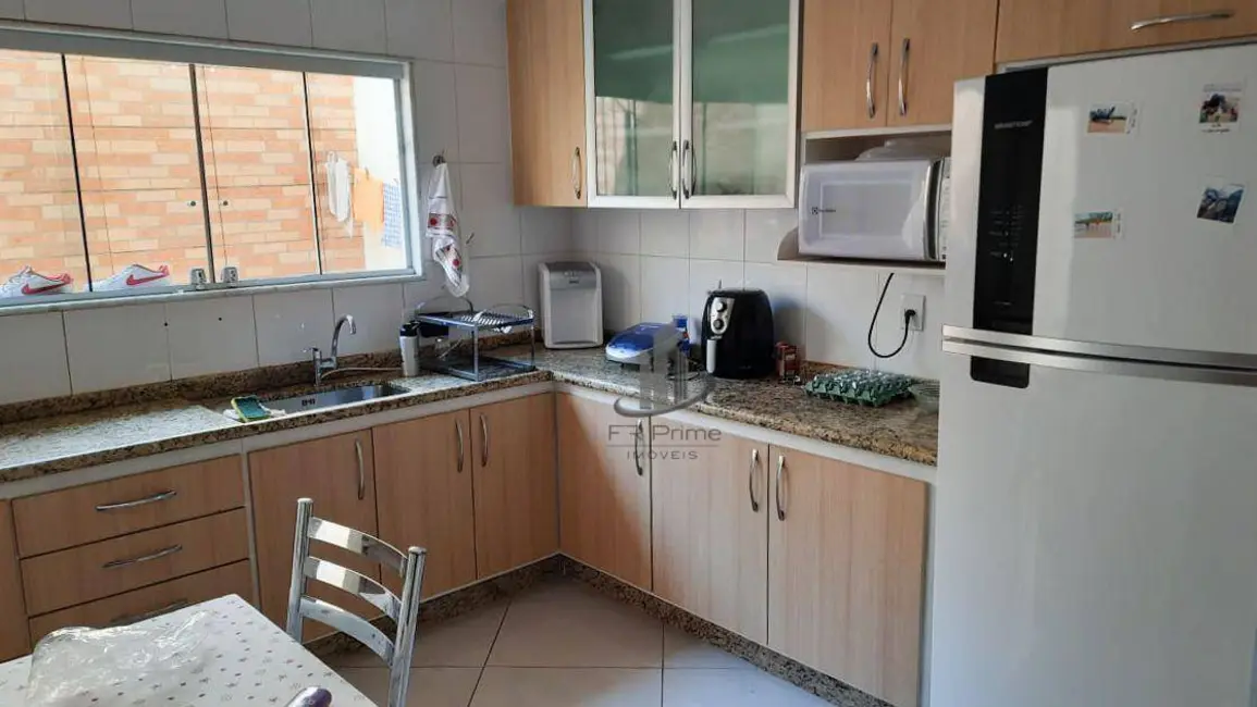 Casa com 3 quartos à venda, 381m2 em Jardim Amália, Volta Redonda - RJ - imagem 4 Foto 4 de Casa com 3 quartos à venda, 381m2 em Jardim Amália, Volta Redonda - RJ