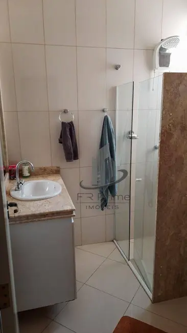 Casa com 3 quartos à venda, 381m2 em Jardim Amália, Volta Redonda - RJ - imagem 5 Foto 5 de Casa com 3 quartos à venda, 381m2 em Jardim Amália, Volta Redonda - RJ