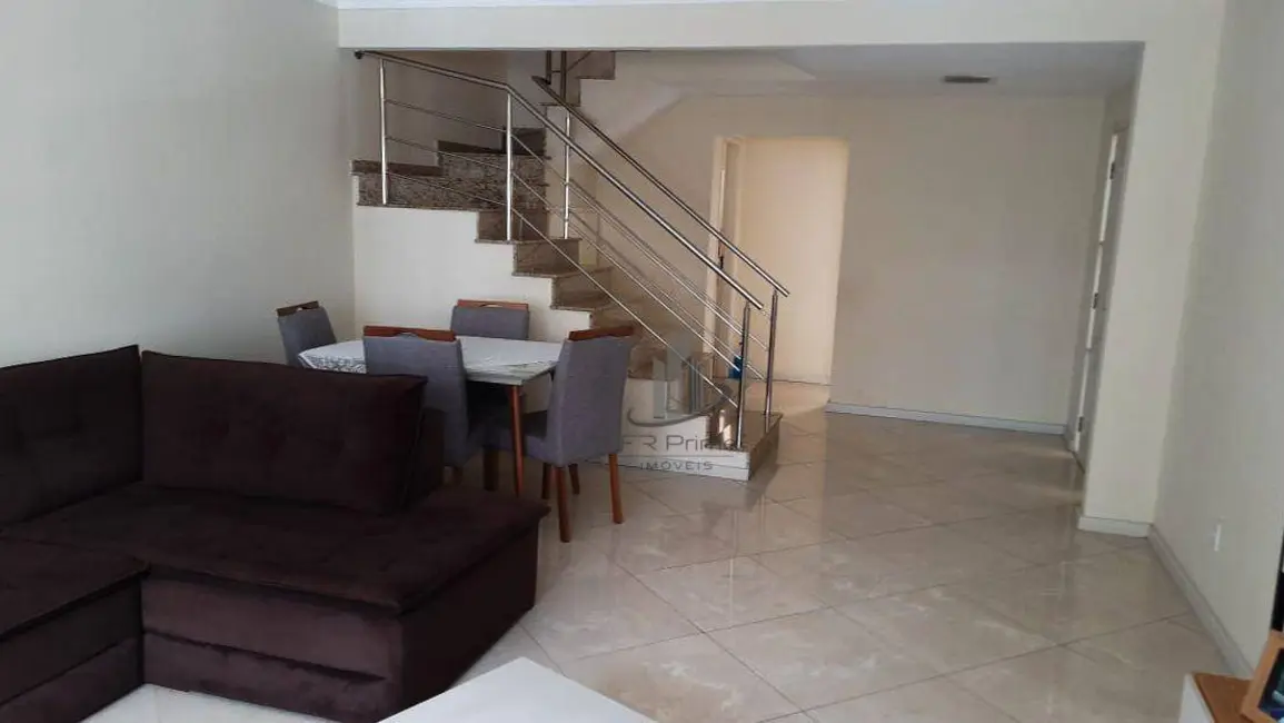 Foto 1 de Casa com 3 quartos à venda, 381m2 em Jardim Amália, Volta Redonda - RJ