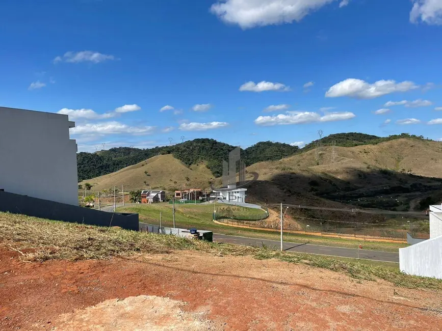 Foto 2 de Terreno / Lote à venda, 423m2 em Volta Redonda - RJ