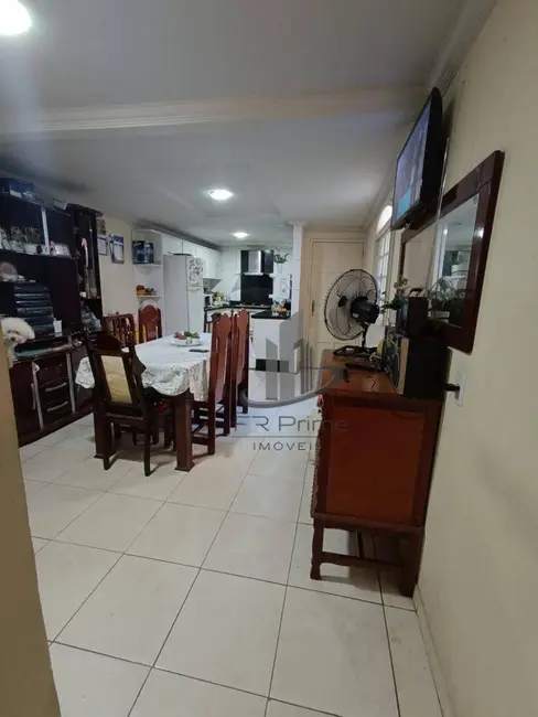 Casa com 4 quartos à venda, 162m2 em Volta Grande, Volta Redonda - RJ - imagem 6 Foto 6 de Casa com 4 quartos à venda, 162m2 em Volta Grande, Volta Redonda - RJ