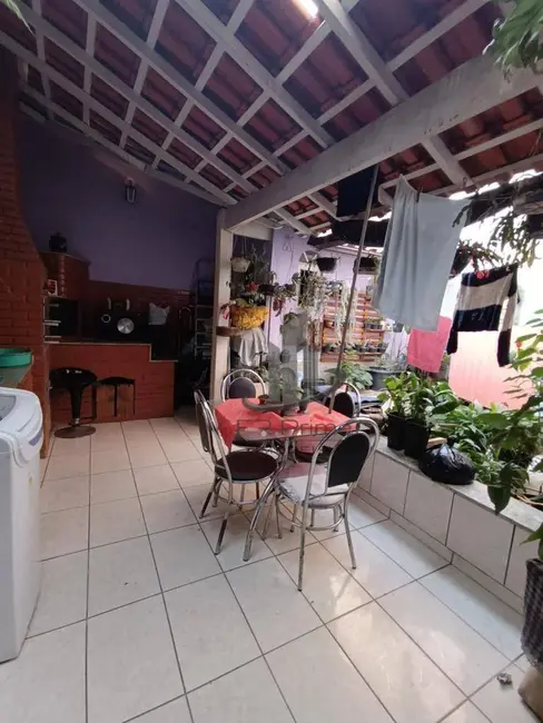 Casa com 4 quartos à venda, 162m2 em Volta Grande, Volta Redonda - RJ - imagem 7 Foto 7 de Casa com 4 quartos à venda, 162m2 em Volta Grande, Volta Redonda - RJ