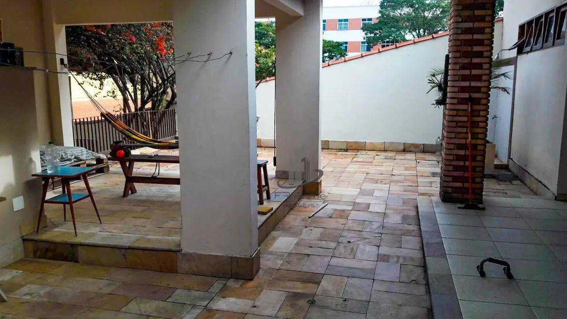 Casa com 3 quartos à venda, 420m2 em Jardim Normandia, Volta Redonda - RJ - imagem 9 Foto 9 de Casa com 3 quartos à venda, 420m2 em Jardim Normandia, Volta Redonda - RJ