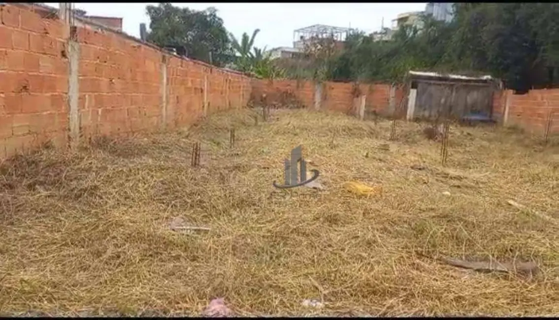 Foto 2 de Terreno / Lote à venda, 345m2 em Roma, Volta Redonda - RJ