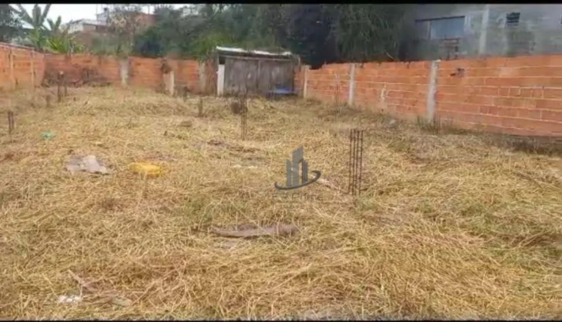 Terreno / Lote à venda, 345m2 em Roma, Volta Redonda - RJ - imagem 5 Foto 5 de Terreno / Lote à venda, 345m2 em Roma, Volta Redonda - RJ