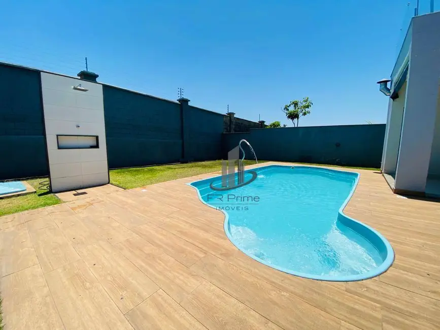 Foto 3 de Casa de Condomínio com 3 quartos à venda, 444m2 em Volta Redonda - RJ