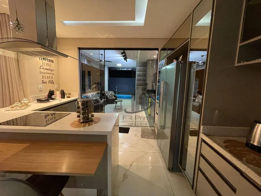 Foto 9 de Casa de Condomínio com 3 quartos à venda, 444m2 em Volta Redonda - RJ