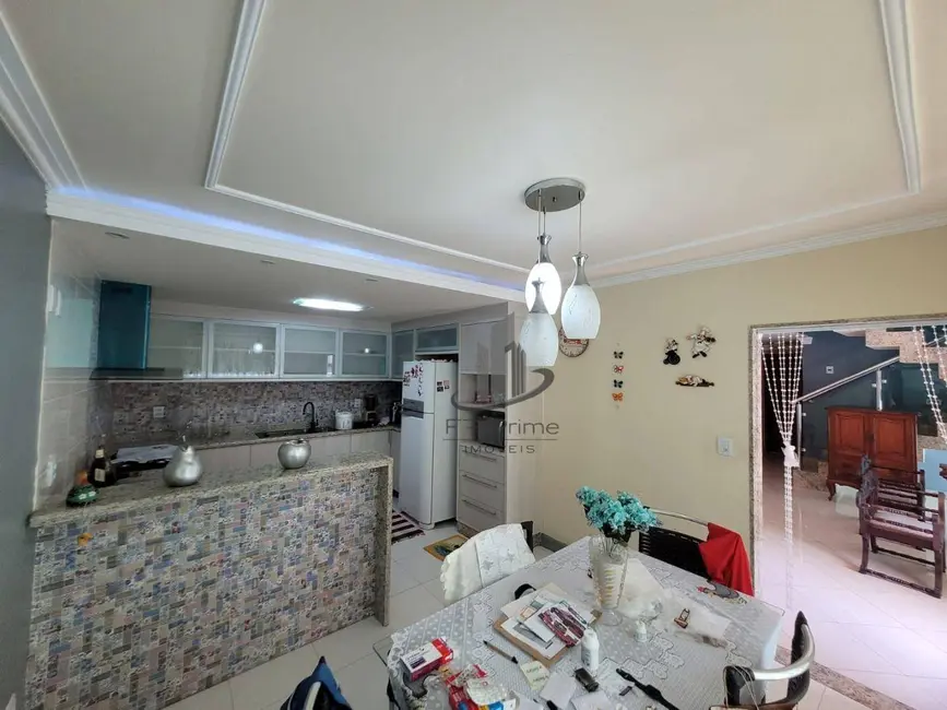 Casa com 5 quartos à venda, 267m2 em Sessenta, Volta Redonda - RJ - imagem 6 Foto 6 de Casa com 5 quartos à venda, 267m2 em Sessenta, Volta Redonda - RJ