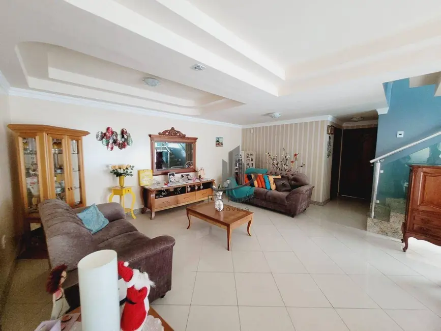 Foto 1 de Casa com 5 quartos à venda, 267m2 em Sessenta, Volta Redonda - RJ
