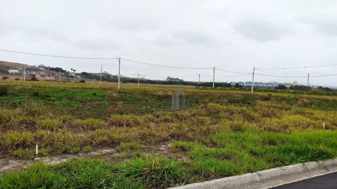 Foto 1 de Terreno / Lote à venda, 240m2 em Porto Real - RJ