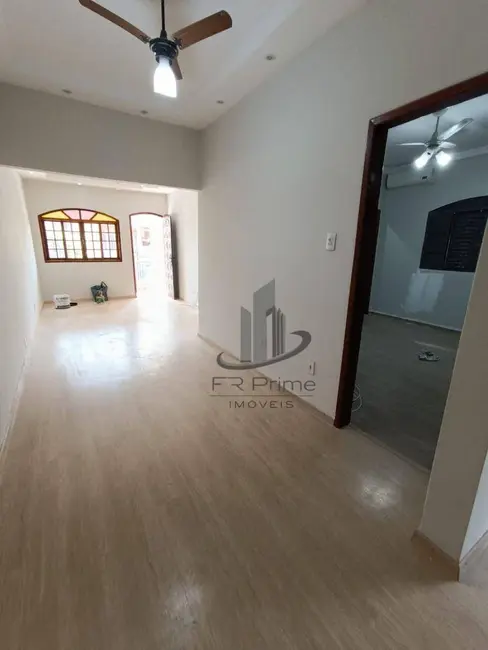 Casa com 3 quartos à venda, 277m2 em Sessenta, Volta Redonda - RJ - imagem 4 Foto 4 de Casa com 3 quartos à venda, 277m2 em Sessenta, Volta Redonda - RJ