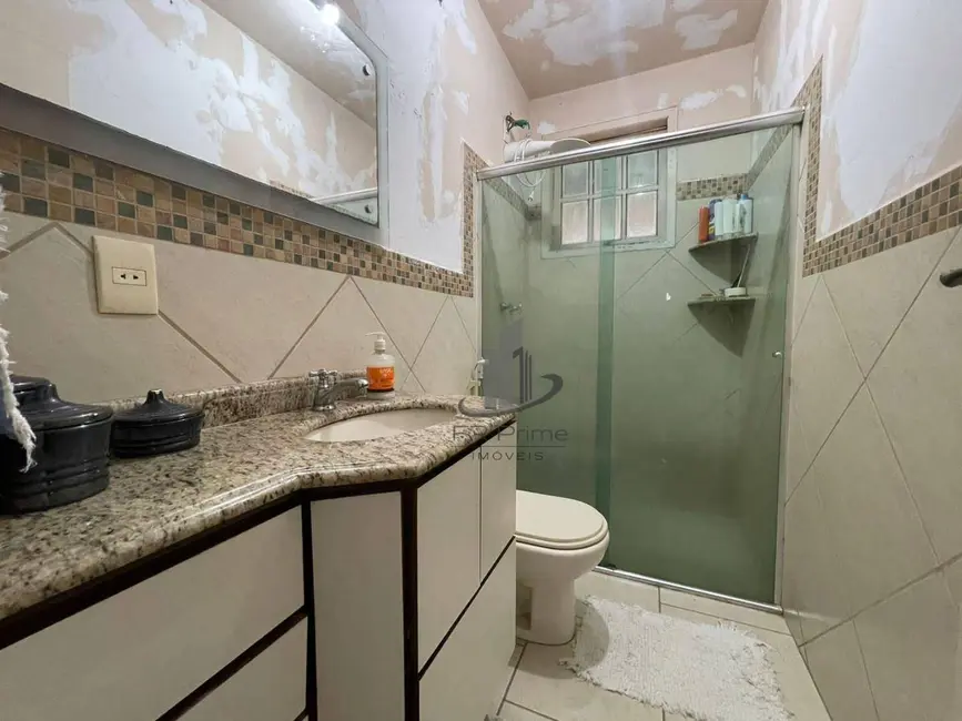 Casa com 4 quartos à venda, 500m2 em Jardim Amália, Volta Redonda - RJ - imagem 5 Foto 5 de Casa com 4 quartos à venda, 500m2 em Jardim Amália, Volta Redonda - RJ