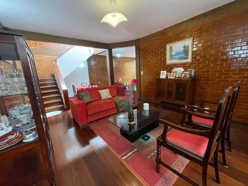 Casa com 2 quartos à venda, 211m2 em Vila Santa Cecília, Volta Redonda - RJ - imagem 7 Foto 7 de Casa com 2 quartos à venda, 211m2 em Vila Santa Cecília, Volta Redonda - RJ