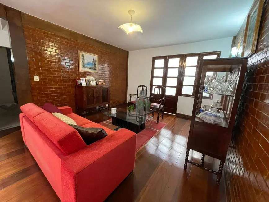 Casa com 2 quartos à venda, 211m2 em Vila Santa Cecília, Volta Redonda - RJ - imagem 8 Foto 8 de Casa com 2 quartos à venda, 211m2 em Vila Santa Cecília, Volta Redonda - RJ