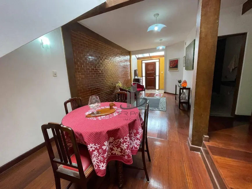 Casa com 2 quartos à venda, 211m2 em Vila Santa Cecília, Volta Redonda - RJ - imagem 9 Foto 9 de Casa com 2 quartos à venda, 211m2 em Vila Santa Cecília, Volta Redonda - RJ