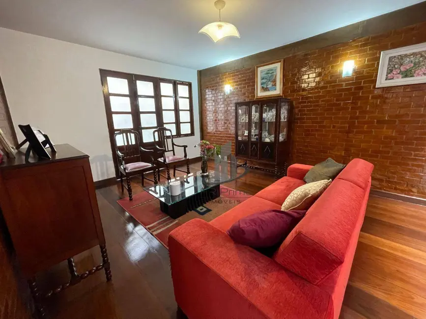 Casa com 2 quartos à venda, 211m2 em Vila Santa Cecília, Volta Redonda - RJ - imagem 4 Foto 4 de Casa com 2 quartos à venda, 211m2 em Vila Santa Cecília, Volta Redonda - RJ