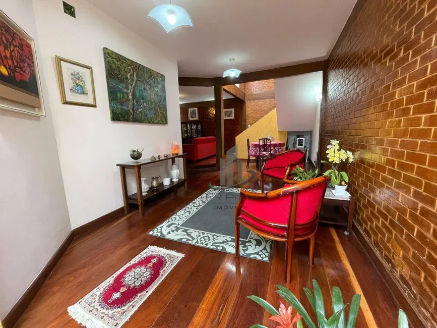 Foto 1 de Casa com 2 quartos à venda, 211m2 em Vila Santa Cecília, Volta Redonda - RJ