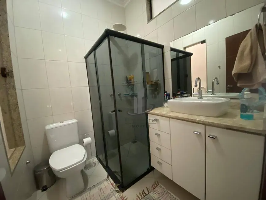 Foto 9 de Casa com 5 quartos à venda, 305m2 em Jardim Amália, Volta Redonda - RJ