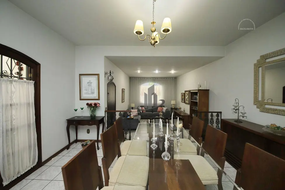 Casa com 3 quartos à venda, 261m2 em Jardim Amália, Volta Redonda - RJ - imagem 7 Foto 7 de Casa com 3 quartos à venda, 261m2 em Jardim Amália, Volta Redonda - RJ