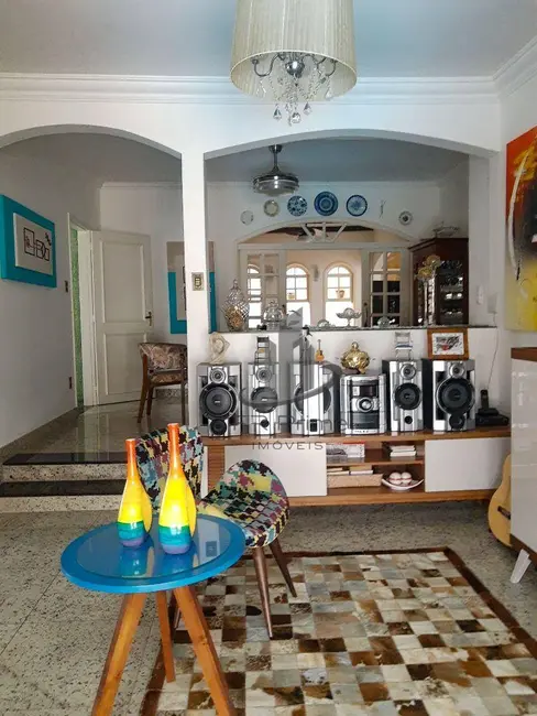 Casa com 3 quartos à venda, 715m2 em Jardim Normandia, Volta Redonda - RJ - imagem 9 Foto 9 de Casa com 3 quartos à venda, 715m2 em Jardim Normandia, Volta Redonda - RJ