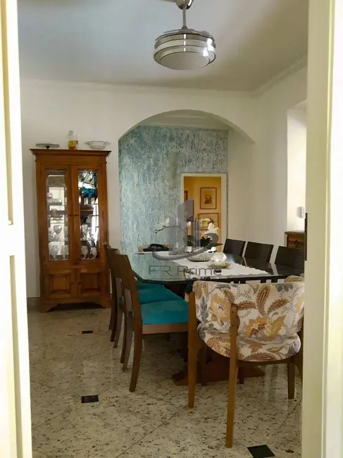 Casa com 3 quartos à venda, 715m2 em Jardim Normandia, Volta Redonda - RJ - imagem 7 Foto 7 de Casa com 3 quartos à venda, 715m2 em Jardim Normandia, Volta Redonda - RJ