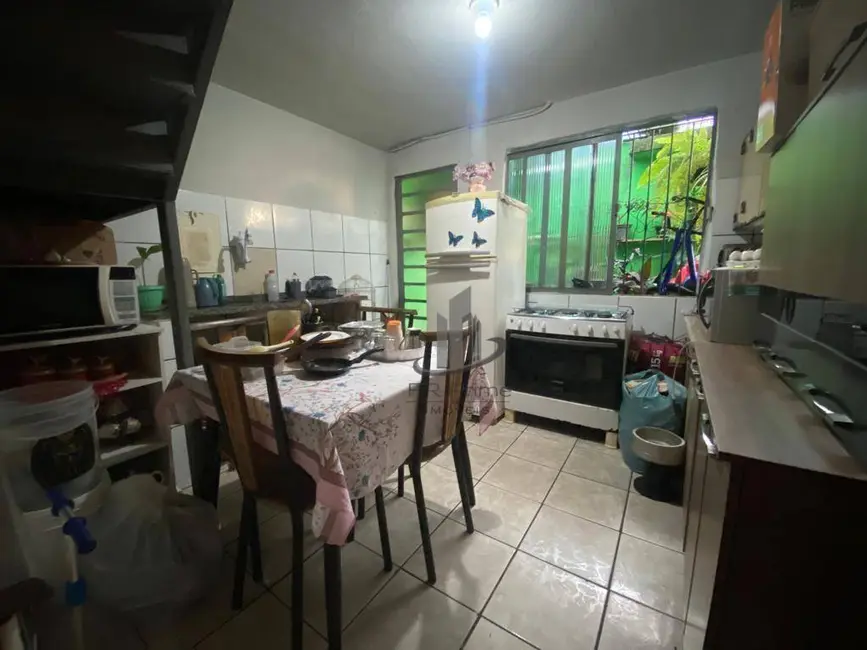 Casa com 4 quartos à venda, 143m2 em Jardim Vila Rica - Tiradentes, Volta Redonda - RJ - imagem 9 Foto 9 de Casa com 4 quartos à venda, 143m2 em Jardim Vila Rica - Tiradentes, Volta Redonda - RJ