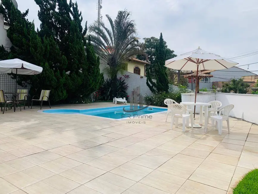 Foto 2 de Casa com 5 quartos à venda, 501m2 em Jardim Amália, Volta Redonda - RJ