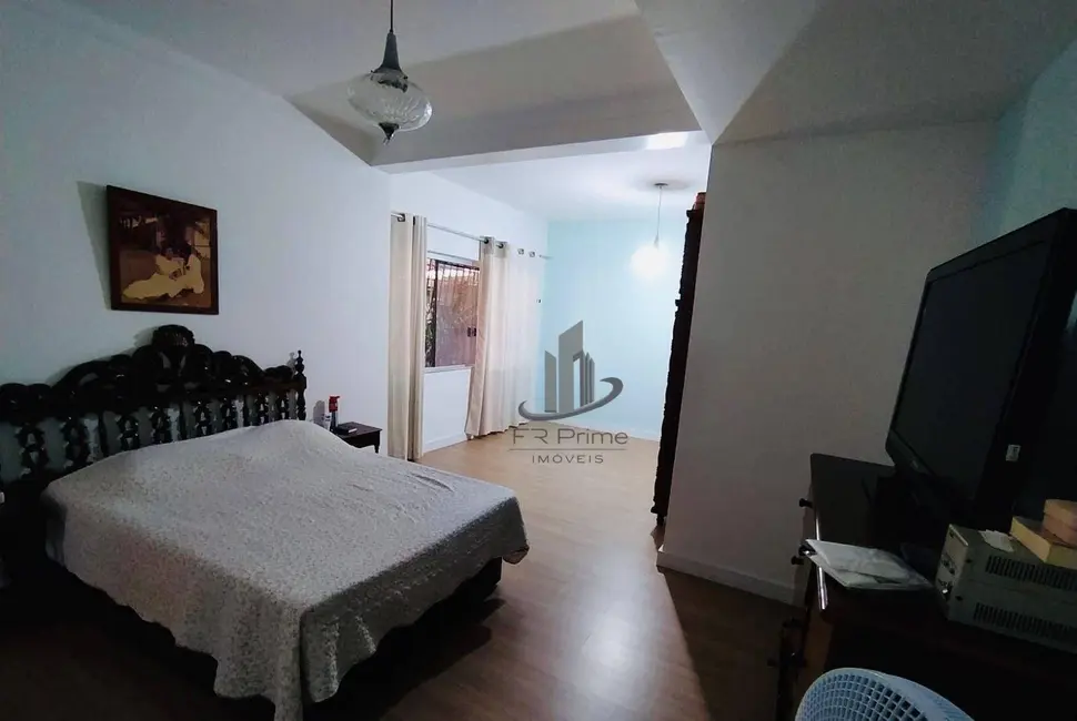 Foto 6 de Casa com 4 quartos à venda, 309m2 em Voldac, Volta Redonda - RJ