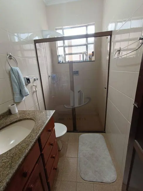 Casa com 3 quartos à venda, 89m2 em Vila Santa Cecília, Volta Redonda - RJ - imagem 3 Foto 3 de Casa com 3 quartos à venda, 89m2 em Vila Santa Cecília, Volta Redonda - RJ